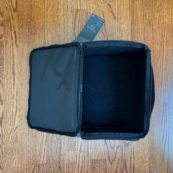 Wandrd Medium Camera Cube - Picture 9 of 16